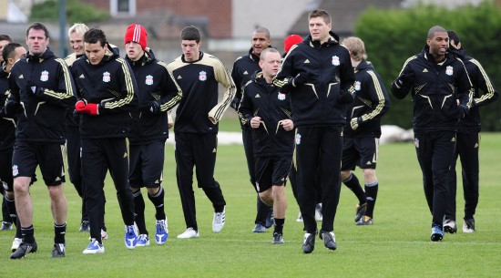 中超：上海海港主场4-1击败深圳队