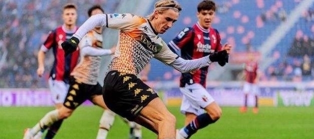 C罗亚冠二级首秀数据：登场45分钟送助攻，2次射门全部射偏（C罗亚冠二级首秀表现：出场45分钟送助攻，2次射门均偏出）