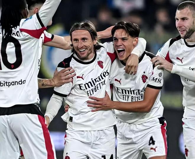 TA：从嘘声到掌声，库库雷利亚用稳定与全面重新证明了自己（TA：由嘘到赞，库库雷利亚凭稳健与全能完成自我正名）