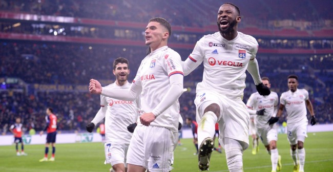 广东男篮主场负于山西，失误频繁，磨合不足，首战失利，需加强调整。（广东男篮主场不敌山西，失误过多磨合不畅，开门黑亟待调整）