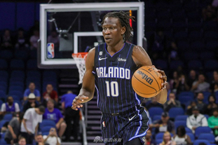 吉拉尔迪：能首发我感到非常高兴，罗马的目标是赢得欧联杯（吉拉尔迪：首发让我很开心，罗马目标是夺得欧联杯冠军）