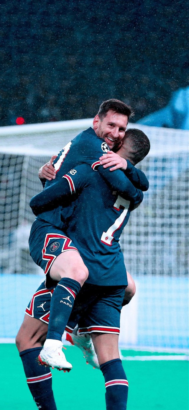 阿根廷男足主力后卫塔利亚菲科期待2026年世界杯决赛遇到日本（塔利亚菲科期待在2026年世界杯决赛碰上日本队）