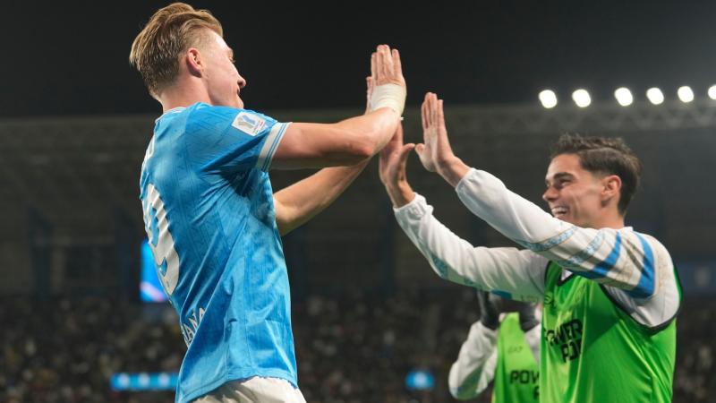 世界杯官方票价最高达6.12万 球迷叫苦连天FIFA收入暴涨（世界杯官方票价高达6.12万，球迷怨声载道，FIFA收入猛增）