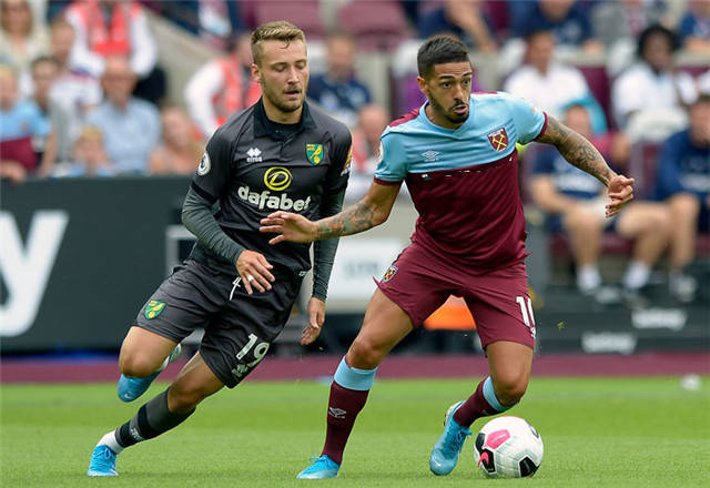 被问是否会下课，罗马尼亚主帅大怒：别问我这个问题！（被追问帅位去留，罗马尼亚主帅震怒：这个问题别再提！）