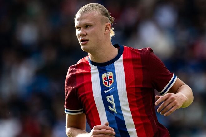 世界杯位置稳了？邮报：凯恩、贝林等五人参与英格兰队新球衣拍摄（入围世界杯无悬念？邮报称凯恩、贝林等五人参与英格兰新战袍拍摄）