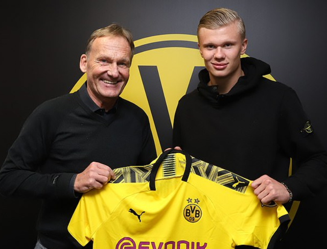 姆巴佩因伤退出法国队后去迪拜？桑巴：我们没有任何问题（姆巴佩伤退后飞往迪拜？桑巴回应：没有任何问题）