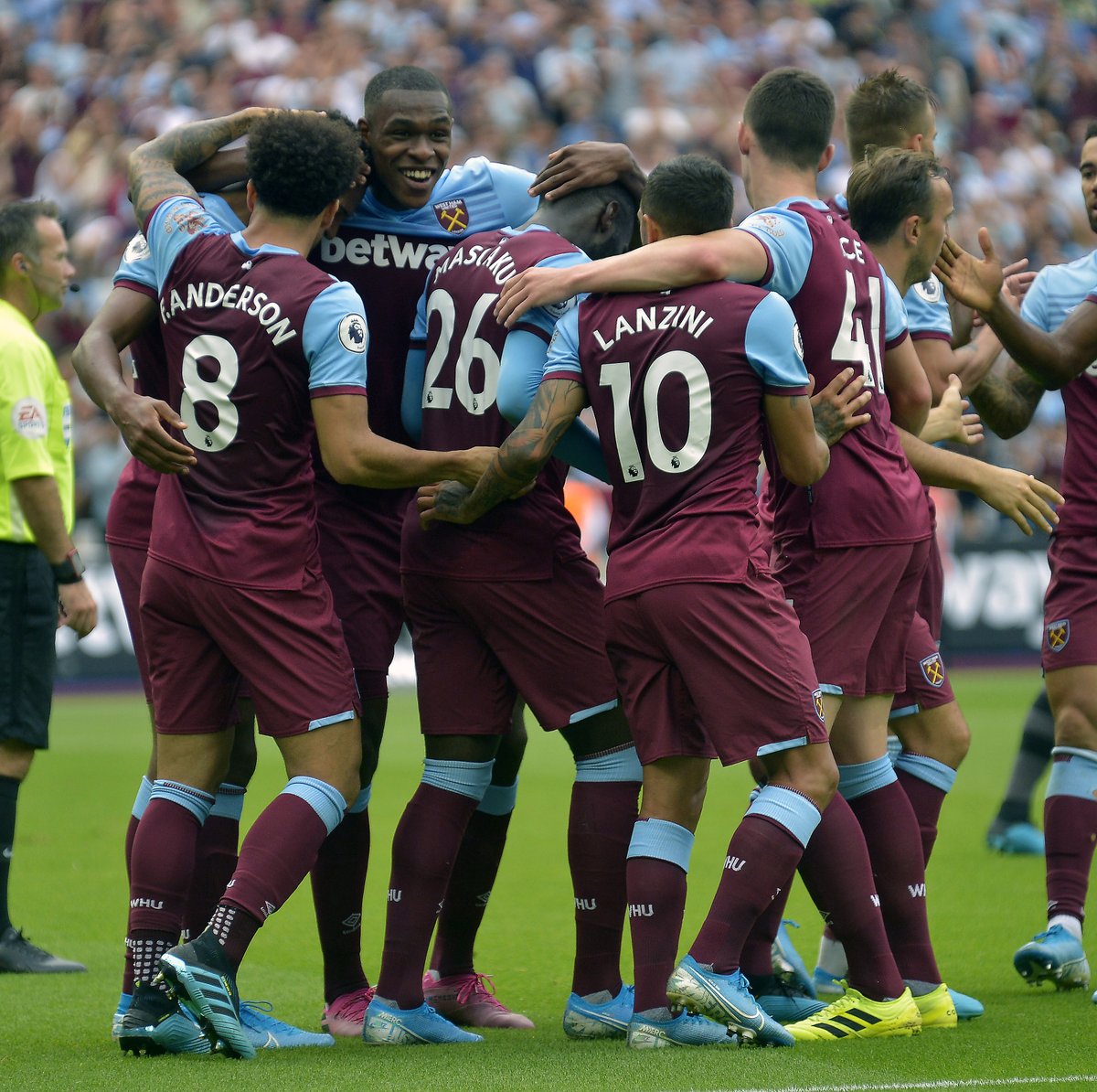 德天空：雅克松目前没打算在冬窗离开拜仁（德国天空体育：雅克松暂不考虑今冬离开拜仁）